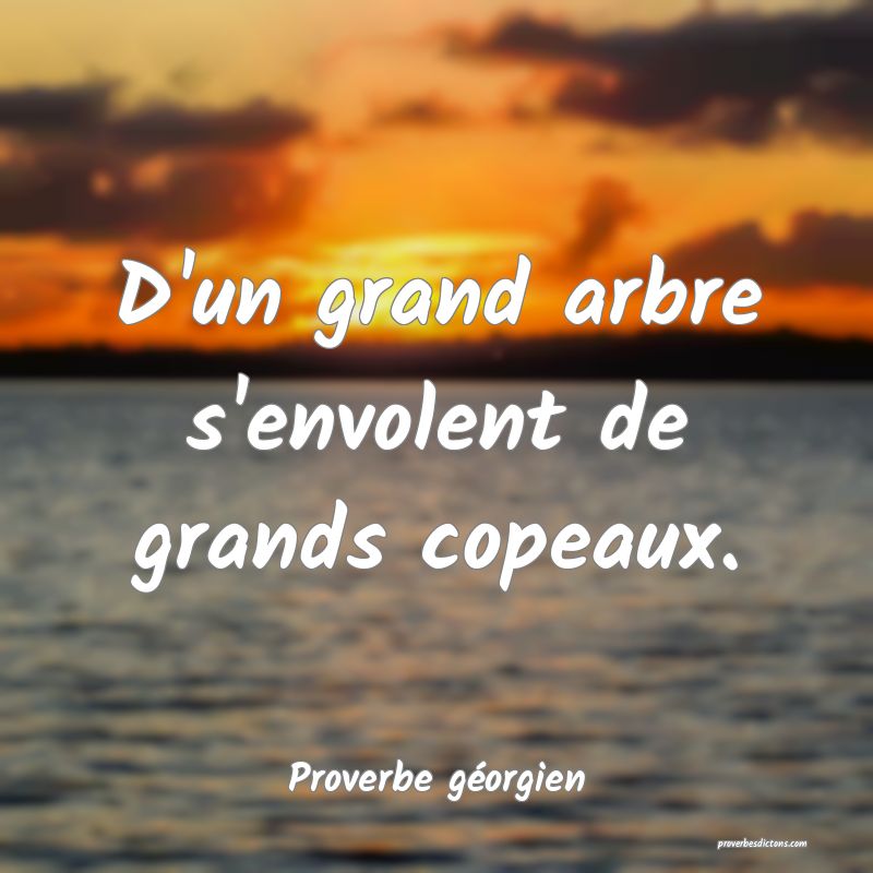 D'un grand arbre s'envolent de grands copeaux.