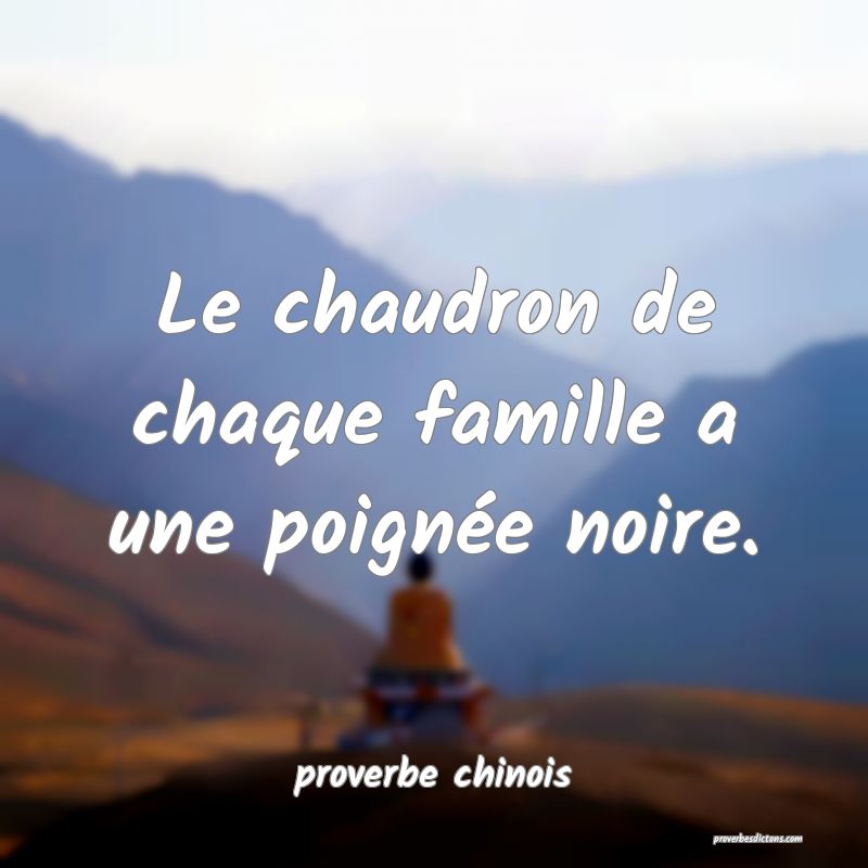 Le chaudron de chaque famille a une poignée noire.